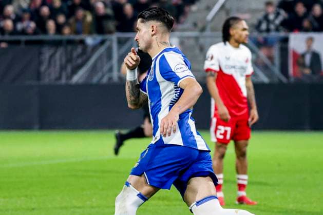 UEFA Europa League 2025 26 League Phase MD4 - FC Utrecht vs FC Porto, Netherlands Borja Sainz of FC Porto celebrates after scoring his teams first goal during the UEFA Europa League 2025 26 League Phase MD4 match between FC Utrecht and FC Porto at the Stadion Galgenwaard in Utrecht, Netherlands, November 06, 2025. Utrecht Netherlands  Copyright: xMatrixxImagesx xWartxBrinkerhofx