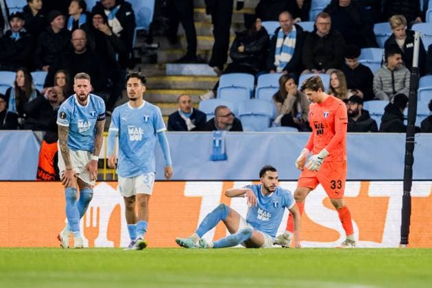 251106 Pontus Jansson, Adrian Skogmar, Andrej Djuric, and goalkeeper Melker Ellborg of Malmö FF look dejected after 0-1 during the UEFA Europa League football match between Malmö FF and Panathinaikos on November 6, 2025 in Malmö Photo Petter Arvidson BILDBYRAN kod PA PA1108 fotboll football soccer fotball uefa europa league europa league malmö ff panathinaikos bbeng bbauto depp  Copyright: PETTERxARVIDSON BB251106PA142