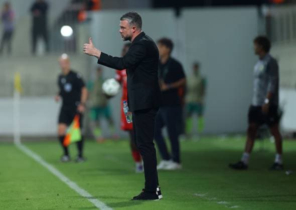 Aberdeen manager Jimmy Thelin AEK Larnaca v Aberdeen, UEFA Conference League, Group Stage, Football, AEK Arena, Larnaca, Cyprus - 06 Nov 2025Larnaca AEK Arena Cyprus EDITORIAL USE ONLY No use with unauthorised audio, video, data, fixture lists, club league logos or live services. Online in-match use limited to 120 images, no video emulation. No use in betting, games or single club league player publications. Copyright: xCharaxSavvides Shutterstockx 15642241cv