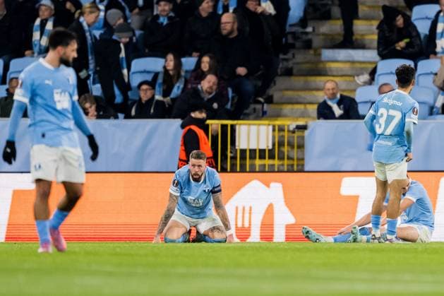 251106 Pontus Jansson of Malmö FF looks dejected after 0 1 during the UEFA Europa League football match between Malmö FF and Panathinaikos on November 6, 2025 in Malmö Photo Petter Arvidson BILDBYRAN kod PA PA1108 fotboll football soccer fotball uefa europa league europa league malmö ff panathinaikos bbeng bbauto depp  Copyright: PETTERxARVIDSON BB251106PA145