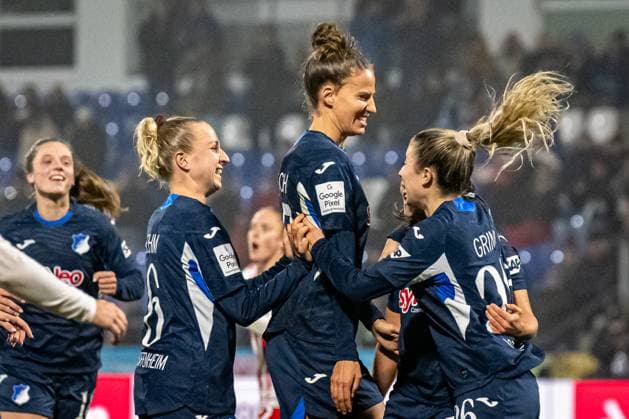 GPFBL TSG Hoffenheim SC Freiburg 06 11 2025 Franziska Harsch 17 TSG Hoffenheim Women , Vanessa Diehm 6 TSG Hoffenheim Women and Valesca Ampoorter 18 TSG Hoffenheim Women celebrate together in the foreground GPFBL TSG Hoffenheim vs SC Freiburg on 06 11 2025 at Dietmar Hopp Stadion in Hoffenheim Copyright: xBEAUTIFULxSPORTS Gelhardtx