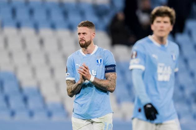251106 Pontus Jansson of Malmö FF looks dejected after the UEFA Europa League football match between Malmö FF and Panathinaikos on November 6, 2025 in Malmö Photo Petter Arvidson BILDBYRAN kod PA PA1108 fotboll football soccer fotball uefa europa league europa league malmö ff panathinaikos bbeng depp  Copyright: PETTERxARVIDSON BB251106PA164