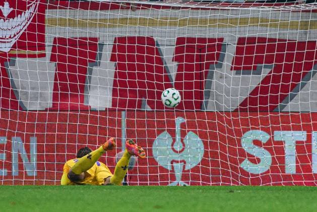 MAINZ, GERMANY - 6 NOVEMBER, 2025: - The football match of UEFA Conference League 1. FSV Mainz 05 vs ACF Fiorentina at Mewa Arena.  Copyright: xVITALIIxKLIUIEVx