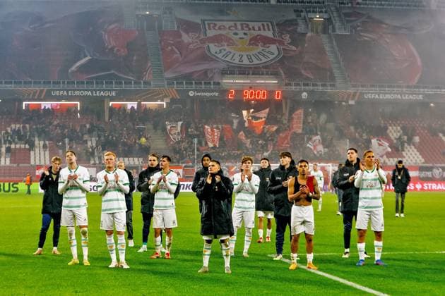 SALZBURG , 06-11-2025 , Red Bull Arena , season 2025 2026 , UEFA Europa League League phase . match between RB Salzburg and Go Ahead Eagles, Picture shows GA Eagles players dejection after the match 2-0 Salzburg - Go Ahead Eagles  x31891118x Copyright: