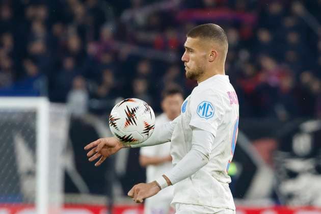 Daniel Birligea FCSB Bucharest, 09 on the ball , Switzerland, Football, UEFA Europa League, Matchday 4, 2025 2026, FC Basel vs FCSB Bucharest, 06 11 2025, Sankt Jakob Park, Basel, Switzerland Basel Sankt Jakob Park Canton Basel City Switzerland Copyright: xGrantxHubbsx
