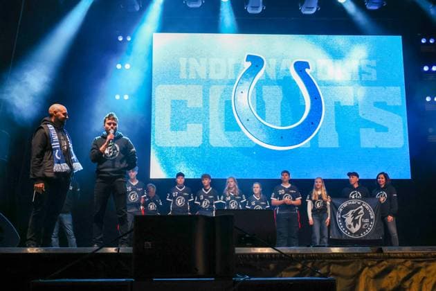 iTeam Wustermark Wolves on the Colts Stage, ndianapolis Colts , Fan-Zone im Center am Potsdamer Platz,2025_11_06,Photo:Foot.Bowl Thomas Sobotzki Copyright: xFootxBowl ThomasxSobotzkix
