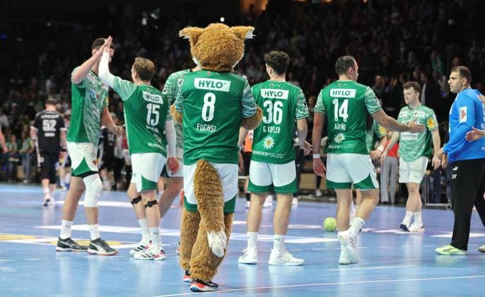 Füchse team cheers after the end of the game Joy Emotion Cheers Sport Handball DHB Cup Round of 16 Men Season 2025 2026 06 11 2025 Füchse Berlin vs ThSV Eisenach