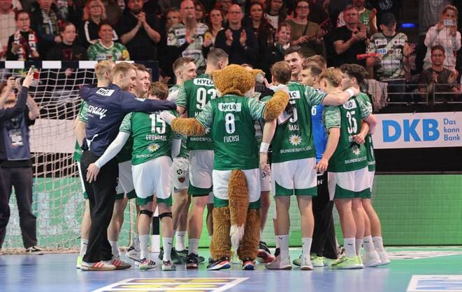 Füchse team cheers after the end of the game Joy Emotion Cheers Sport Handball DHB Cup Round of 16 Men Season 2025 2026 06 11 2025 Füchse Berlin vs ThSV Eisenach
