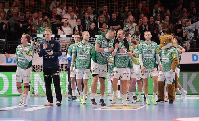 Füchse team cheers after the end of the game Joy Emotion Cheers Sport Handball DHB Cup Round of 16 Men Season 2025 2026 06 11 2025 Füchse Berlin vs ThSV Eisenach