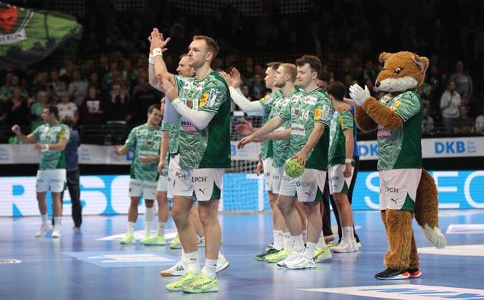 Füchse team cheers after the end of the game Joy Emotion Cheers Sport Handball DHB Cup Round of 16 Men Season 2025 2026 06 11 2025 Füchse Berlin vs ThSV Eisenach