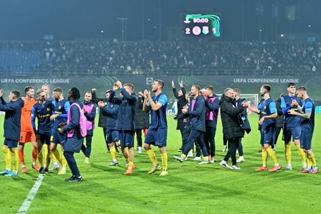 Celje, Slovenia, November 06th 2025, Team Celje celebrate after the UEFA Conference League, League phase Matchday 3, between Celje (Slovenia) and Legia Warszawa (Polande) at Stadion Celje, Celje, Slovenia. (Photo by Igor Kupljenik Sports Press Photo) Copyright: xIgorxKupljenikx xSPPx Sportspressphoto_SPR57798