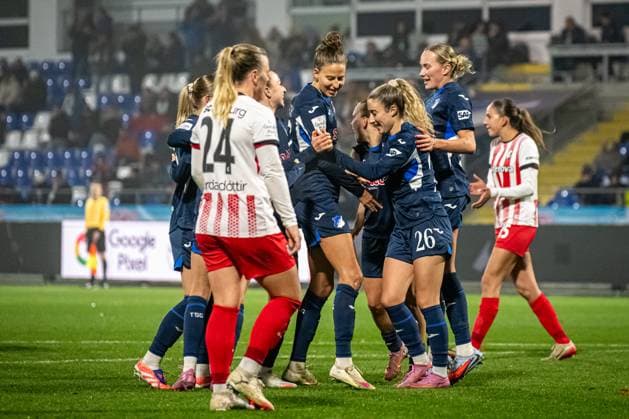 GPFBL TSG Hoffenheim SC Freiburg 06 11 2025 Feli Delacauw 24 TSG Hoffenheim Women , Franziska Harsch 17 TSG Hoffenheim Women , Janna Grimm 26 TSG Hoffenheim Women and Maj Schneider 15 SC Freiburg Women celebrate together on the pitch GPFBL TSG Hoffenheim vs SC Freiburg on 06 11 2025 at Dietmar Hopp Stadion in Hoffenheim Copyright: xBEAUTIFULxSPORTS Gelhardtx