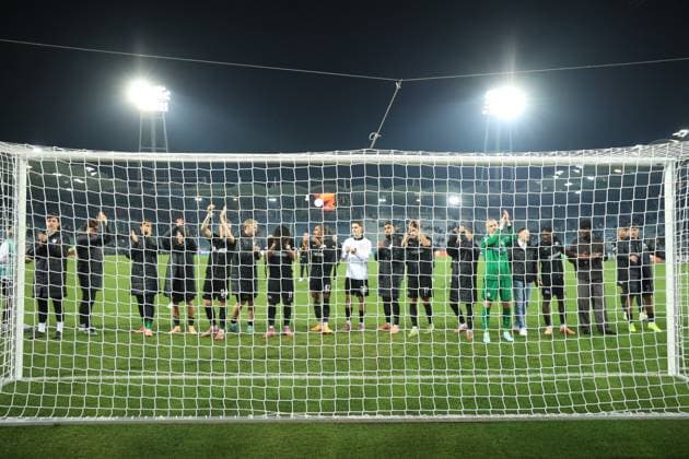 SOCCER - UEFA EL, Sturm vs Nottingham GRAZ,AUSTRIA,06.NOV.25 - SOCCER - UEFA Europa League, SK Sturm Graz vs Nottingham Forest. Image shows the rejoicing of Sturm.  GEPAxpictures xChrisxBauer