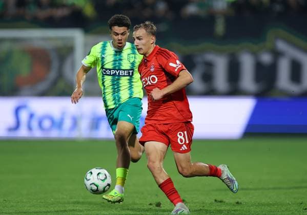 Topi Keskinen of Aberdeen in action AEK Larnaca v Aberdeen, UEFA Conference League, Group Stage, Football, AEK Arena, Larnaca, Cyprus - 06 Nov 2025Larnaca AEK Arena Cyprus EDITORIAL USE ONLY No use with unauthorised audio, video, data, fixture lists, club league logos or live services. Online in-match use limited to 120 images, no video emulation. No use in betting, games or single club league player publications. Copyright: xCharaxSavvides Shutterstockx 15642241da
