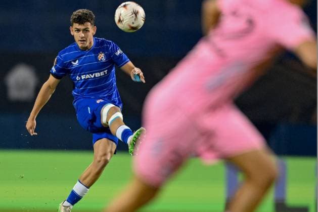 GNK Dinamo v Real Club Celta - UEFA Europa League 2025 26 League Phase MD4 ZAGREB, CROATIA - NOVEMBER 6: Sergi Dominguez of GNK Dinamo shoots a ball during the UEFA Europa League 2025 26 League Phase MD4 match between GNK Dinamo and Real Club Celta at Stadion Maksimir on November 6, 2025 in Zagreb, Croatia.  IgorxSoban PIXSELL