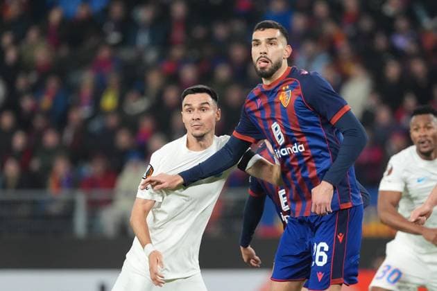 Switzerland UEFA Europa League 2025 26, FC Basel 1893 vs FCSB Bucharest St Jakob Park, Basel Adrian Leon Barisic 26 Basel in duel with Adrian Sut 8 Bucharest Basel St Jakob Park Basel Switzerland Copyright: xKjetilxWaberx