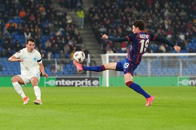 Switzerland UEFA Europa League 2025 26, FC Basel 1893 vs FCSB Bucharest St Jakob Park, Basel Marin Soticek 19 Basel in action Basel St Jakob Park Basel Switzerland Copyright: xKjetilxWaberx