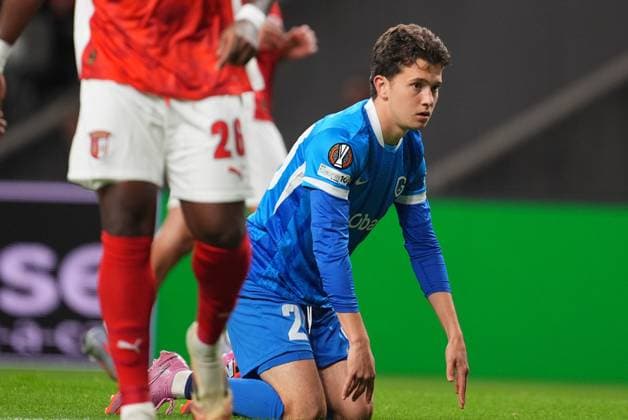 Genk s Konstantinos Kos Karetsas reacts during a soccer game between Portuguese soccer team SC Braga and Belgian club KRC Genk, on Thursday 06 November 2025, in Braga, fourth game (out of 8) in the league phase of the UEFA Europa League competition. JOMAxGISBERT  x139674503x