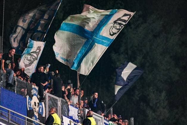 Genk s supporters pictured during a soccer game between Portuguese soccer team SC Braga and Belgian club KRC Genk, on Thursday 06 November 2025, in Braga, fourth game (out of 8) in the league phase of the UEFA Europa League competition. JOMAxGISBERT  x139674603x