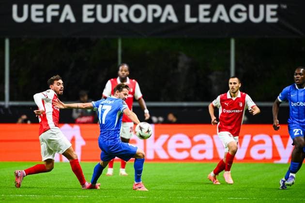 SC Braga v KRC Genk - UEFA Europa League BRAGA, PORTUGAL - NOVEMBER 06 : Hrosovsky Patrik midfielder of KRC Genk in action during the UEFA Europa League 2025 26 League Phase MD4 match between SC Braga and KRC Genk on November 6, 2025 in Braga, Portugal, 06 11 2025 Braga Portugal  Copyright: xVincentxKalutx