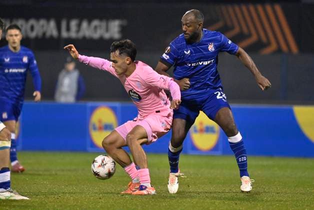 Croatia, Zagreb, 061125. Players Miguel Roman Gonzalez and Kevin Theophile-Catherine at the UEFA Europa League 4th round match, GNK Dinamo - RC Celta de Vigo. Photo: Ronald Gorsic CROPIX Zagreb Copyright: xxRonaldxGorsicx xCROPIXx rg_dinamo_celta39-061125