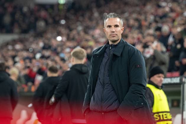 Robin van Persie Feyenoord Rotterdam, Head Coach, Coach GER, VfB Stuttgart vs Feyenoord Rotterdam, Football, UEFA Europa League, Men, Matchday 4, Season 2025 2026, 06 11 2025, GER, VfB Stuttgart vs Feyenoord Rotterdam, Football, UEFA Europa League, Men, Matchday 4, Season 2025 2026, 06 11 2025 Stuttgart Copyright: xEibner-Pressefoto WolfgangxFrankx EP_WFK