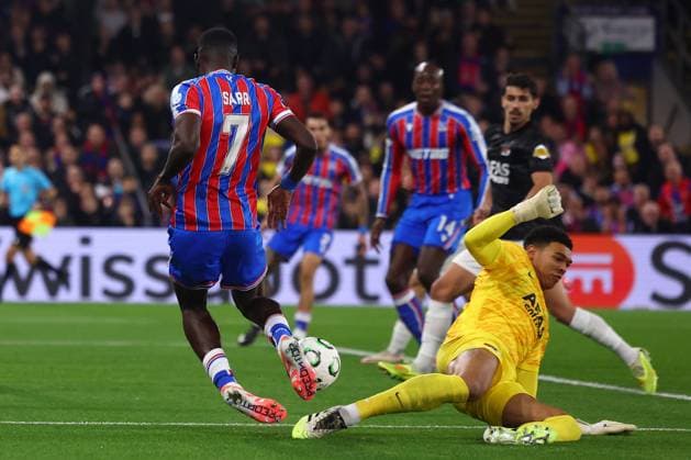 London, England, 6th November 2025. Ismaila Sarr of Crystal Palace is fouled by Rome-Jayden Owusu-Oduro of AZ Alkmaar and wins a penalty during the Crystal Palace vs AZ Alkmaar UEFA Conference League match at Selhurst Park, London. Picture credit should read: Paul Terry Sportimage EDITORIAL USE ONLY. No use with unauthorised audio, video, data, fixture lists, club league logos or live services. Online in-match use limited to 120 images, no video emulation. No use in betting, games or single club league player publications. SPI_008_PT_Crystal_Palace_AZ_Alkmaar SPI-4270-0008
