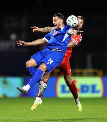 UEFA Europa Conference League Group Phase, Tallaght Stadium, Dublin 6 11 2025 Shelbourne vs Drita Shelbourne s Paddy Barrett with Albert Dabiqaj of Drita Paddy Barrett with Albert Dabiqaj 6 11 2025  Copyright: x INPHO RyanxByrnex RB1_2291