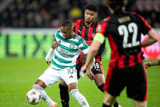 UEFA Europa League FC Midtjylland Celtic FC Celtic s Michel Balikwisha in action with FC Midtjylland s Pedro Bravo during the Europa League match between FC Midtjylland and Celtic FC at MCH Arena in Herning on Thursday, November 6, 2025 Photo Bo Amstrup Ritzau Scanpix , Herning Denmark Mors  Copyright: BoxAmrstrupx xRitzauxScanpix BoxAmstrupx spdk20251106-210656-L