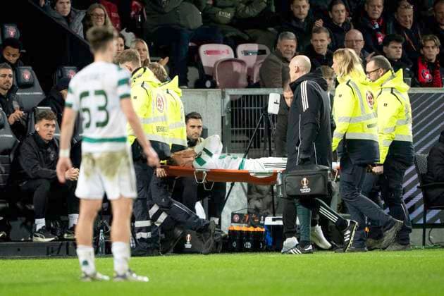 UEFA Europa League FC Midtjylland Celtic FC Celtic s Callum Osmand is carried off the field during the Europa League match between FC Midtjylland and Celtic FC at MCH Arena in Herning on Thursday, November 6, 2025 Photo Bo Amstrup Ritzau Scanpix , Herning Denmark Mors  Copyright: BoxAmrstrupx xRitzauxScanpix BoxAmstrupx spdk20251106-211521-L