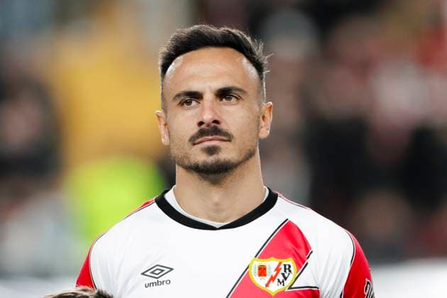 UEFA conference league - Rayo Vallecano vs Lech Poznan MADRID, SPAIN - November6:Alvaro Garcia of Rayo Vallecano during the conference league 2025 26 match between Rayo Vallecano and Lech Poznan at Vallecas Stadium in Madrid. (Photo by Guille Martinez f22photo) Madrid Vallecas Stadium Spain Copyright: xGuillermoxMartinezx