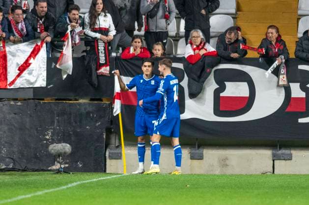 November 6, 2025, Madrid, Madrid, Spain: LUIS PALMA of Lech Poznan celebrates a goal during the UEFA Conference League match between RAYO VALLECANO Vs. LECH POZNAN held on November 6 at the Estadio de Vallecas in Madrid, Spain. Madrid Spain - ZUMAc312 20251106_zsp_c312_003 Copyright: xOscarxManuelxSanchezx