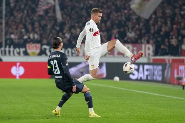 v li Anis Hadj Moussa Feyenoord Rotterdam, 23 , Maximilian Mittelstaedt VfB Stuttgart, 07 GER, VfB Stuttgart vs Feyenoord Rotterdam, Football, UEFA Europa League, Men, Matchday 4, Season 2025 2026, 06 11 2025, GER, VfB Stuttgart vs Feyenoord Rotterdam, Football, UEFA Europa League, Men, Matchday 4, Season 2025 2026, 06 11 2025 Stuttgart Copyright: xEibner-Pressefoto WolfgangxFrankx EP_WFK