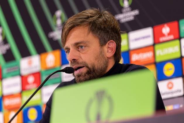 UECL 1 FSV Mainz 05 AC Florence Coach Daniele Galloppa AC Florence, Fiorentina answers reporters questions at the press conference after the UEFA Conference League match between 1 FSV Mainz 05 and AC Florence on matchday 3 at the MEWA Arena Mainz on 06 11 2025 Copyright: xBEAUTIFULxSPORTS Hahnex