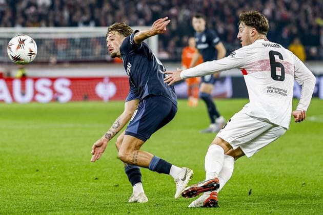 STUTTGART , 06-11-2025 , MHP Arena , season 2025 2026 , UEFA Europa League League phase match between Vfb Stuttgart and Feyenoord , Picture shows Feyenoord player Luciano Valente and Stuttgart player Angelo Stiller Stuttgart - Feyenoord  x31891926x Copyright: