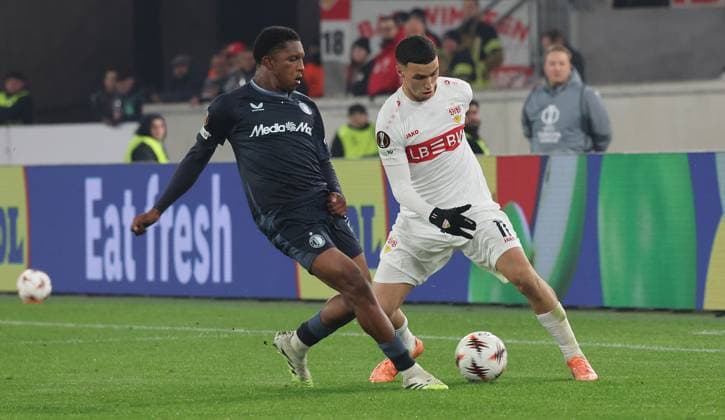 Stuttgart , Football UEFA Europa League VfB Stuttgart vs Feyenoord Rotterdam , from left Givairo Read Rotter Bilal El Khannouss VfB