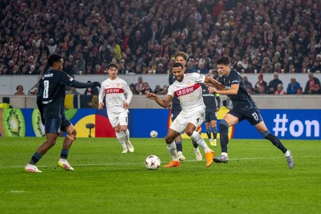 Quinten Timber Feyenoord Rotterdam , Josha Vagnoman VfB Stuttgart and Anel Ahmedhodzic Feyenoord Rotterdam xettx, Germany, Stuttgart, 06 11 2025, Football, UEFA Europa League VfB Stuttgart vs Feyenoord Rotterdam, Season 2025 2026, Match Day 4, MHP Arena