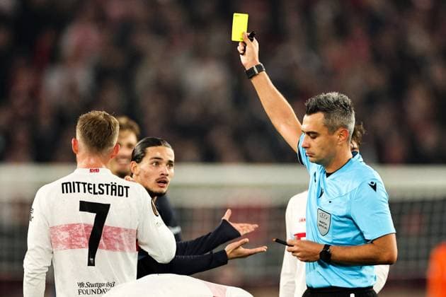 STUTTGART - Anis Hadj Moussa of Feyenoord receives the yellow card during the UEFA Europa League match between VFB Stuttgart and Feyenoord Rotterdam at the Stuttgart Arena on November 6, 2025, in Stuttgart, Germany. ANP BART STOUTJESDIJK UEFA Europa League Matchday 4 2025-2026 xVIxANPxSportx xxANPxIVx 541419778 originalFilename: 541419778.jpg