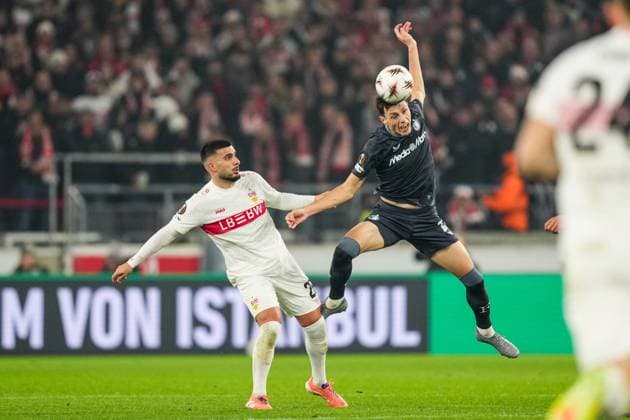 UEFA Europa League: VfB Stuttgart v Feyenoord Stuttgart - Deniz Undav of VfB Stuttgart, Anel Ahmedhodzic of Feyenoord during the fourth match of the UEFA Europa League 2025 2026. The match is set between VfB Stuttgart and Feyenoord at Neckarstadion, MHP Arena on 6 November 2025 in Stuttgart, Germany. Copyright: xYannickxVerhoevenx