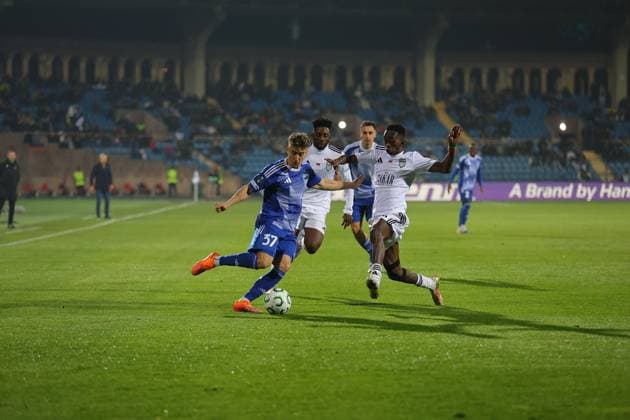 6 November 2025 UEFA Conference League, Round 3 FC Noah vs SK Sigma Olomouc Republican Stadium after Vazgen Sargsyan, Yerevan, Armenia 6 November 2025 UEFA Conference League, Round 3 FC Noah vs SK Sigma Olomouc Republican Stadium after Vazgen Sargsyan, Yerevan, Armenia. Gustavo Sangare and Stepan Langer