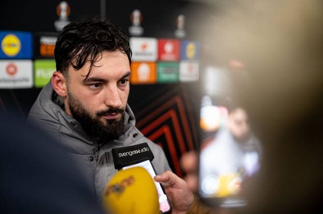 251106 Sead Haksabanovic of Malmö FF in the mixed zone after the UEFA Europa League football match between Malmö FF and Panathinaikos on November 6, 2025 in Malmö Photo Petter Arvidson BILDBYRAN kod PA PA1108 fotboll football soccer fotball uefa europa league europa league malmö ff panathinaikos bbeng  Copyright: PETTERxARVIDSON BB251106PA185