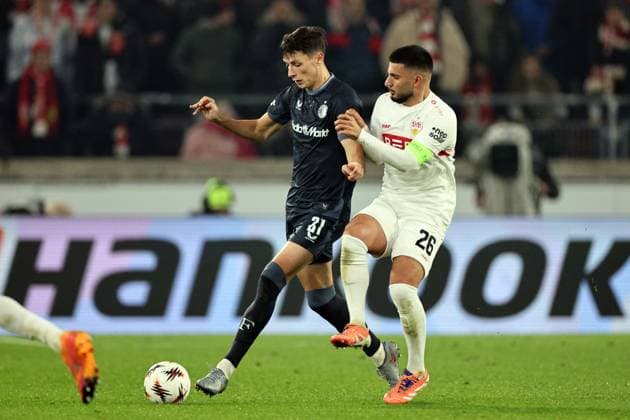 STUTTGART - (l-r) Anel Ahmedhodzic of Feyenoord, Deniz Undav of VfB Stuttgart during the UEFA Europa League match between VFB Stuttgart and Feyenoord Rotterdam at the Stuttgart Arena on November 6, 2025, in Stuttgart, Germany. ANP BART STOUTJESDIJK UEFA Europa League Matchday 4 2025-2026 xVIxANPxSportx xxANPxIVx 541420329 originalFilename: 541420329.jpg