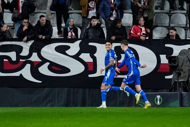 November 6, 2025, Madrid, Madrid, SPAIN: Luis Palma of Lech Poznan celebrates a goal during the UEFA Conference League 2025 26 League Phase MD3 match between Rayo Vallecano de Madrid and KKS Lech Poznan at Estadio Vallecas on November 06, 2025 in Madrid, Spain. Madrid SPAIN - ZUMAa181 20251106_zaa_a181_041 Copyright: xDennisxAgyemanx