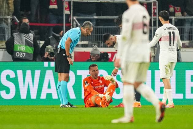 UEFA Europa League: VfB Stuttgart v Feyenoord Stuttgart - Feyenoord keeper Timon Wellenreuther during the fourth match of the UEFA Europa League 2025 2026. The match is set between VfB Stuttgart and Feyenoord at Neckarstadion, MHP Arena on 6 November 2025 in Stuttgart, Germany. Copyright: xYannickxVerhoevenx