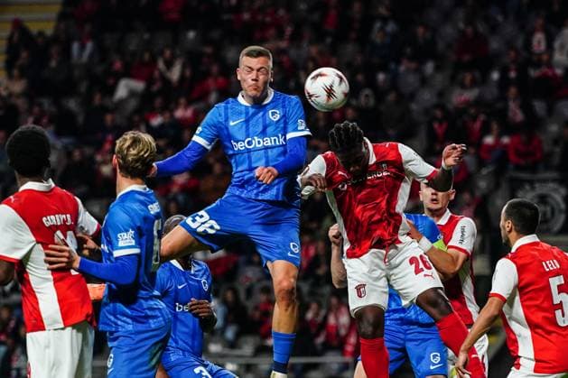 Genk s Daan Heymans scores a goal during a soccer game between Portuguese soccer team SC Braga and Belgian club KRC Genk, on Thursday 06 November 2025, in Braga, fourth game (out of 8) in the league phase of the UEFA Europa League competition. JOMAxGISBERT  x139689147x