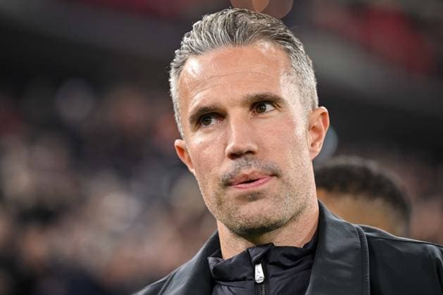 Trainer Robin Van Persie (Feyenoord Rotterdam) Looks on during the UEFA Europa League 2025 26 League Phase MD4 match between VfB Stuttgart and Feyenoord at Stuttgart Arena on November 6, 2025 in Stuttgart, Germany. (Photo by Harry Langer DeFodi Images) Trainer Robin Van Persie Feyenoord Rotterdam Looks on during the UEFA Europa League 2025 26 League Phase MD4 match between VfB Stuttgart and Feyenoord at Stuttgart Arena on November 6, 2025 in Stuttgart, Germany Photo by Harry Langer DeFodi Images
