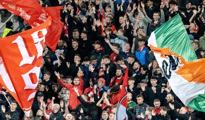 UEFA Europa Conference League Group Phase, Tallaght Stadium, Dublin 6 11 2025 Shelbourne vs Drita Shelbourne fans ahead of the match Shelbourne fans ahead of the match 6 11 2025  Copyright: x INPHO HenryxSimpsonx UEFA Europa Conference League Group Phase - Shelbourne vs Drita-6