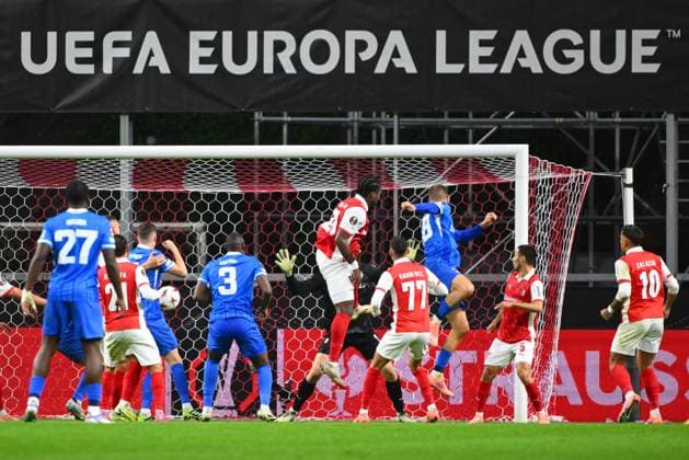 SC Braga v KRC Genk - UEFA Europa League BRAGA, PORTUGAL - NOVEMBER 06 : Heymans Daan midfielder of KRC Genk scoring a goal during the UEFA Europa League 2025 26 League Phase MD4 match between SC Braga and KRC Genk on November 6, 2025 in Braga, Portugal, 06 11 2025 Braga Portugal  Copyright: xVincentxKalutx