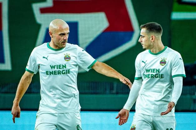 SOCCER - UEFA ECL, Rapid vs Craiova VIENNA,AUSTRIA,06.NOV.25 - SOCCER - UEFA Conference League, SK Rapid Wien vs CS Universitatea Craiova. Image shows the disappointment of Lukas Grgic and Andrija Radulovic (Rapid).  GEPAxpictures xKevinxHackner