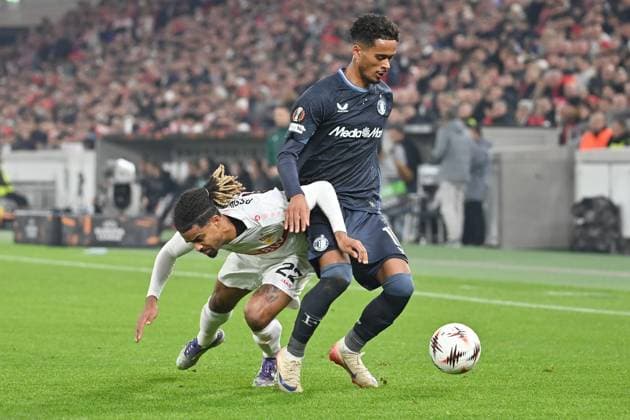 Goncalo BORGES Feyenoord , action,duel against Lorenz ASSIGNON VFB Stuttgart Football UEFA Europa League VfB Stuttgart Feyenoord Rotterdam on 06 11 2025 MHP ARENA